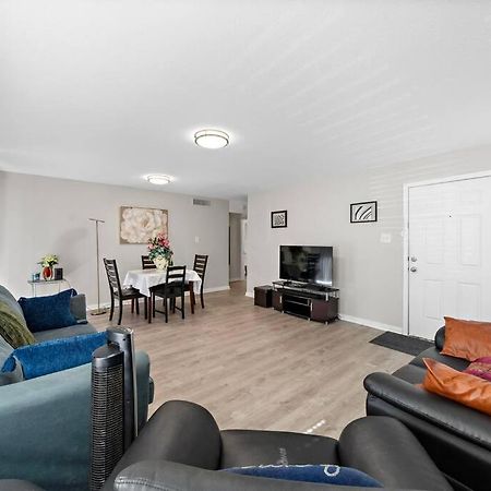Cozy, Dedicated Workspace, Fast Wi-Fi Apartment Houston Exterior foto