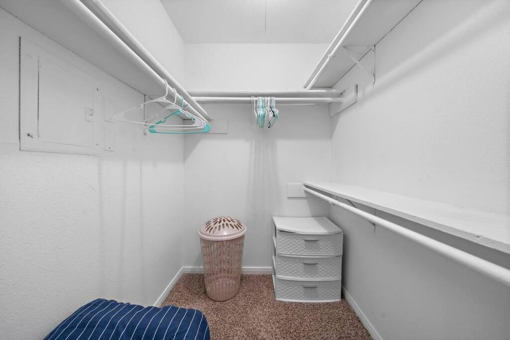 Cozy, Dedicated Workspace, Fast Wi-Fi Apartment Houston Exterior foto